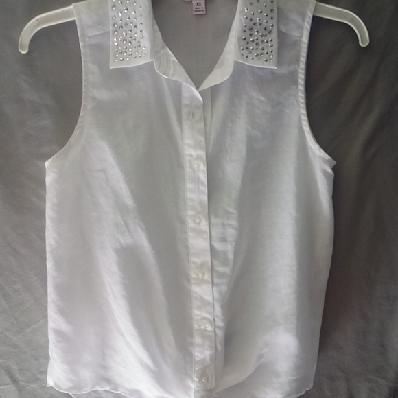 SHEER sleeveless sparkle top - Picture 9 of 11